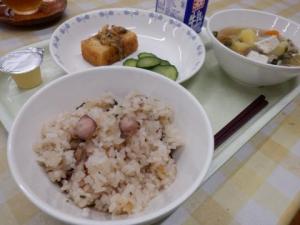 【我孫子市の給食の一例】タコご飯