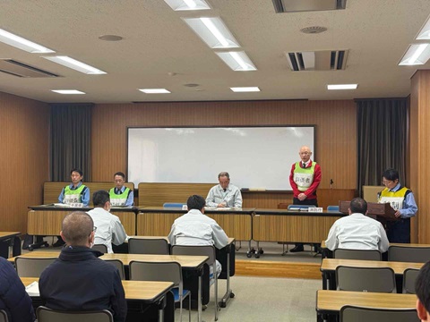 初動対処訓練の講評の様子の写真