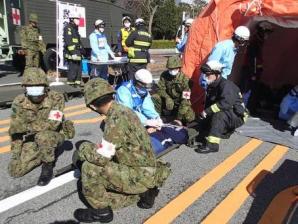 自衛隊等による医療機関への搬送準備（幕張メッセ）