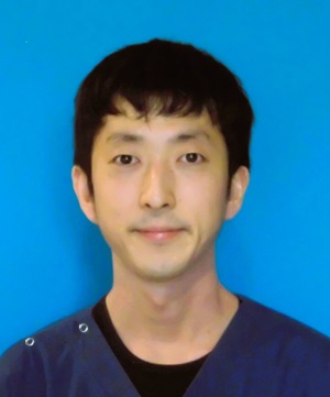 倉田レジ