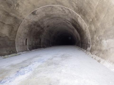 実入バイパス現況写真(平成30年撮影)トンネル内