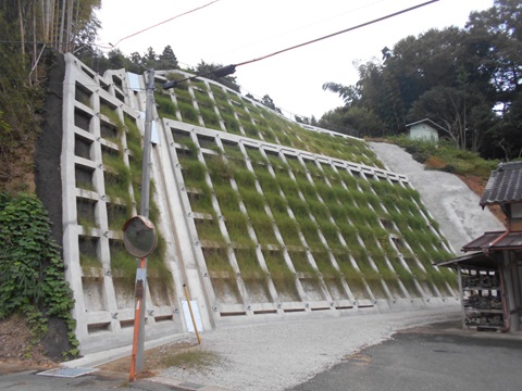 急傾斜地崩壊危険区域（匝瑳市吉田 谷1）現地写真