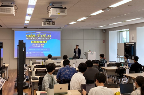 千葉工業大学会場の検討風景（ハッカソン）