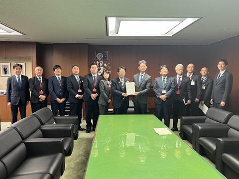 11月25日手交状況