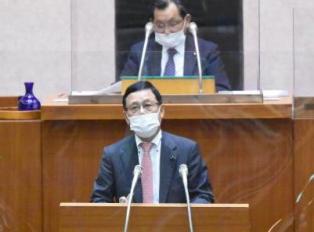 就任のあいさつをする木下副議長