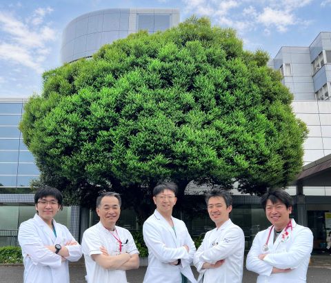 心臓血管外科5名の先生方の写真