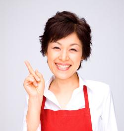 笑顔の奥薗壽子先生の画像