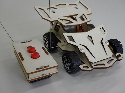 木製ラジコン・カーのイメージ