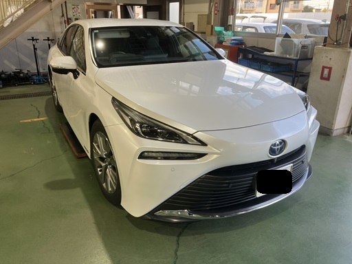 いすゞエルフ2 トヨタミライ