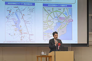 成田空港対策協議会 定時総会で講演する知事
