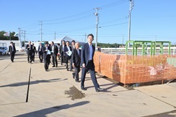 長生村視察の画像