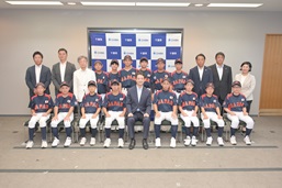 千葉リーグの表敬訪問の写真