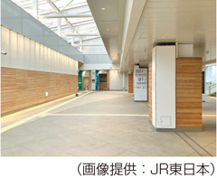 幕張豊砂駅内