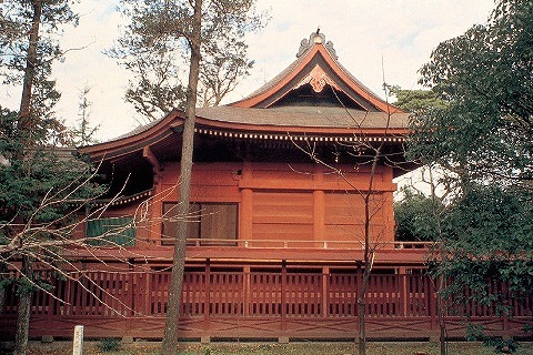 飯香岡八幡宮本殿