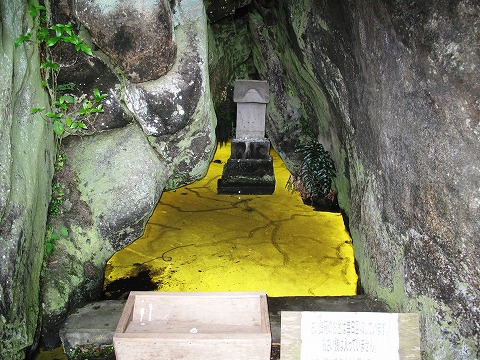 竹岡のヒカリモ発生地