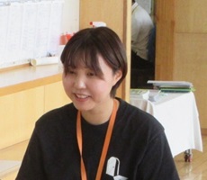 印西市立牧の原小学校、鈴井 智葉教諭の写真