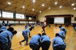 ルールの一つ目を行っている写真