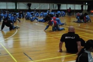 ルールの三つ目を行っている写真