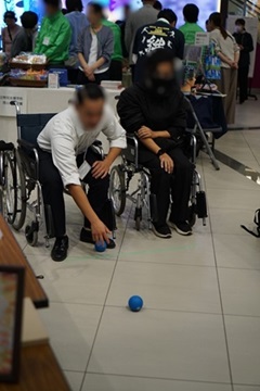 ボッチャ体験の様子