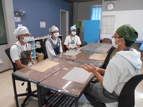 本日の反省会を実施の写真