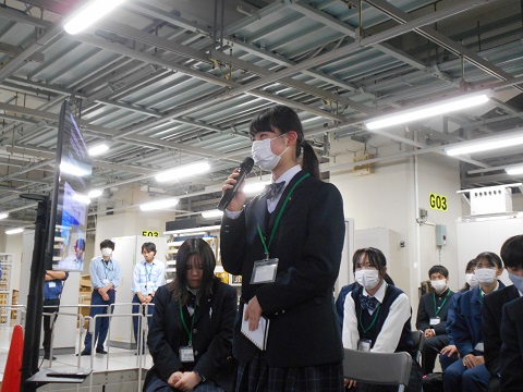 感想を伝える生徒の様子