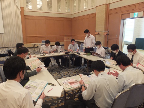 千葉商業高校、犢橋高校、成田西陵高校の協議の様子（協議会の写真5）