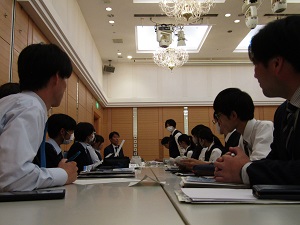 大原、大多喜、一宮商業高校の協議の様子