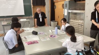 ステージ企画を話し合う生徒たち