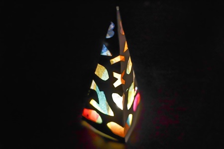 桜が丘特支作品貼り絵のランプシェード