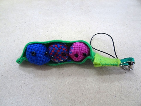 槇の実特支作品ビーンズストラップ