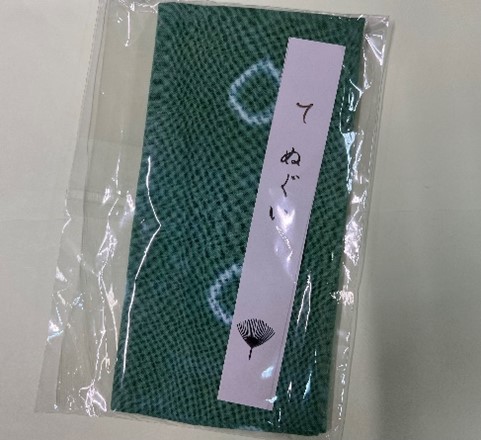 高等部　染もの班「手染めてぬぐい」　の写真