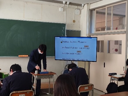 授業での大型モニター活用画像