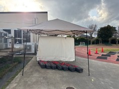 設置したテントの画像