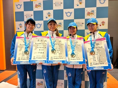 ボウリング成年女子の写真