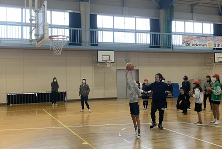 シュート練習。