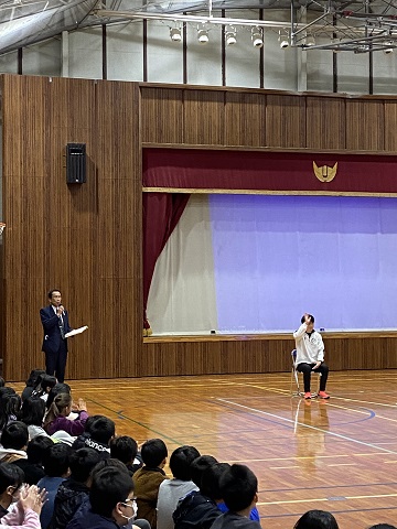 講師紹介。
