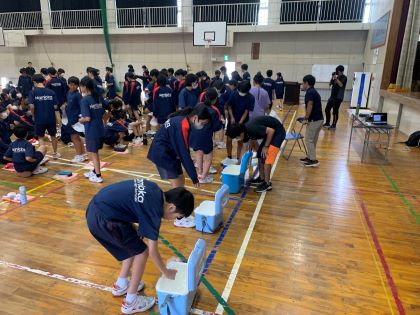 みんなでアイスパックを作成