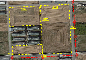 圃場の間にハウスがある例