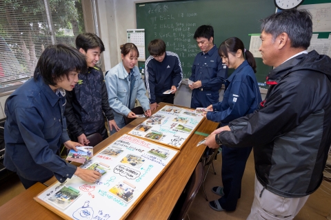 情報経営専攻教室1