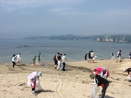 勝浦市海岸清掃
