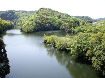 三島湖と県民の森