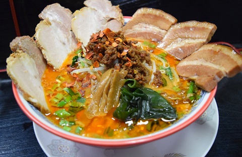 野田しょうゆ呉汁めん！爆肉旨辛！台湾ラーメンの画像