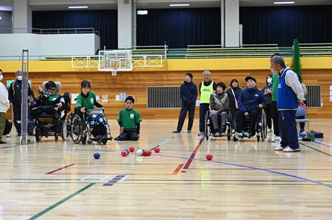 ボッチャ対抗戦の様子