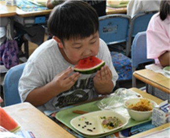 給食の様子