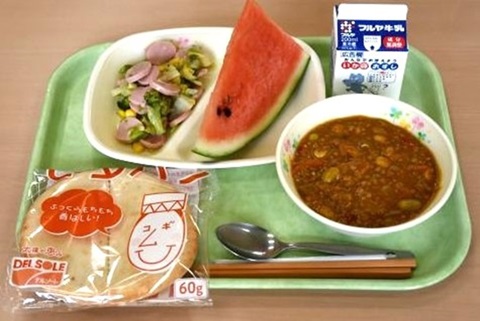 給食