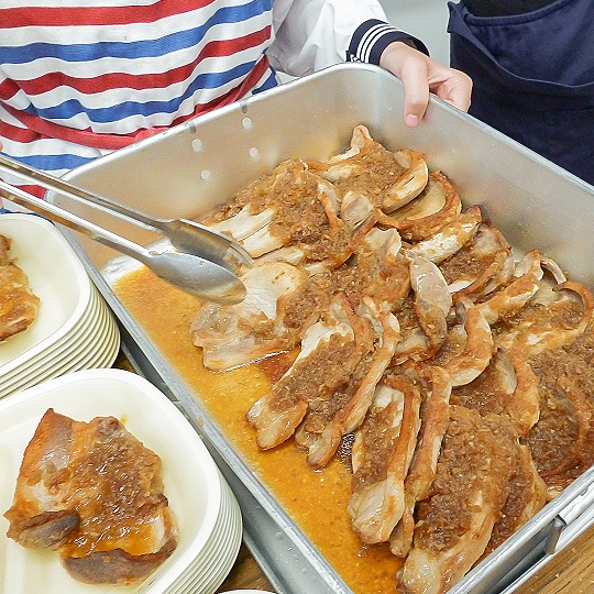 ブランド豚「花悠」（かしゅう）のステーキ