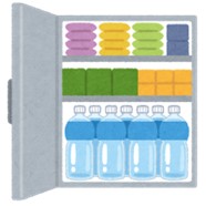 棚に収納された備蓄品のイラスト