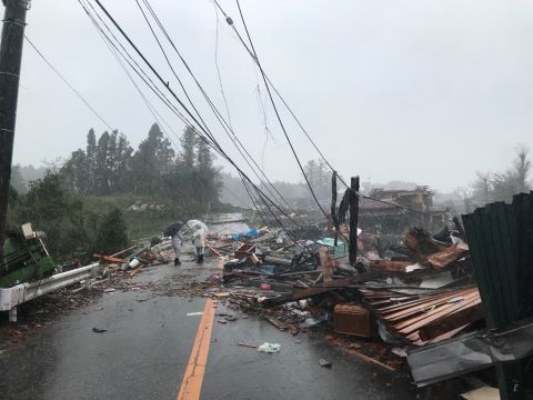 市原市の竜巻と推定される被害の画像