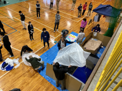 上からの設営風景