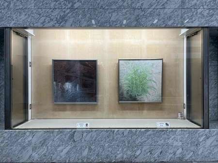 県庁ロビーでの美術品展示
